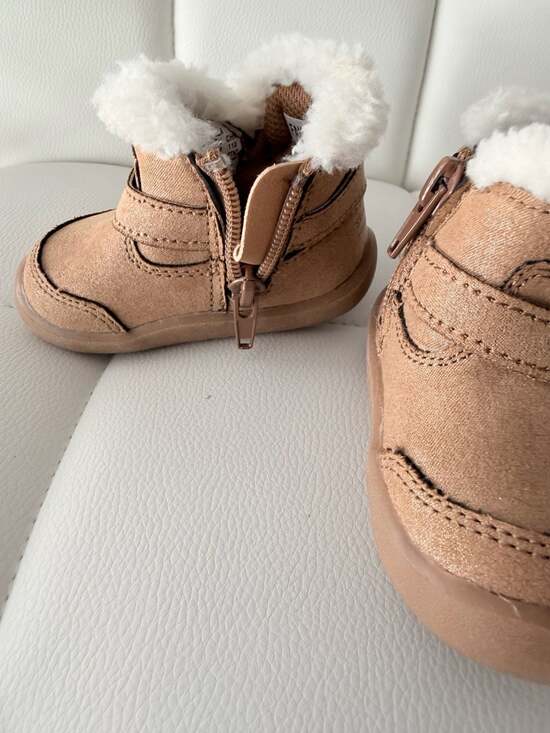 Stride Rite - Picture 4 of 8